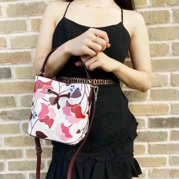 Kate Spade Bucket Bag & Crossbody - Picture 2 of 5